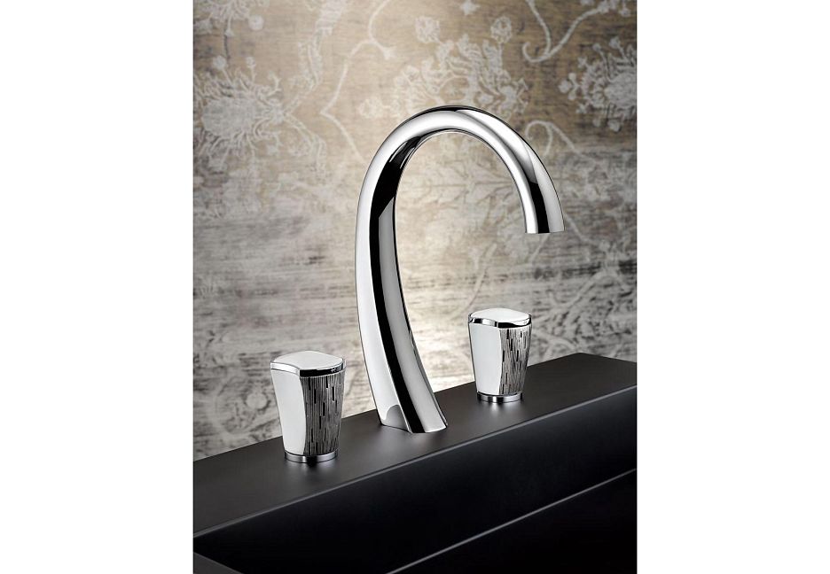Infini white porcelain with platinum decor