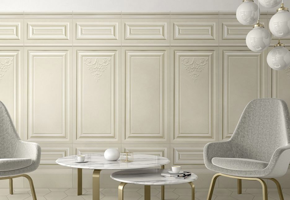 Зона отдыха с креслами и мраморным столиком