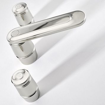 THG CORVAIR Смеситель для раковины на 3 отверстия, с донным клапаном, цвет: хром