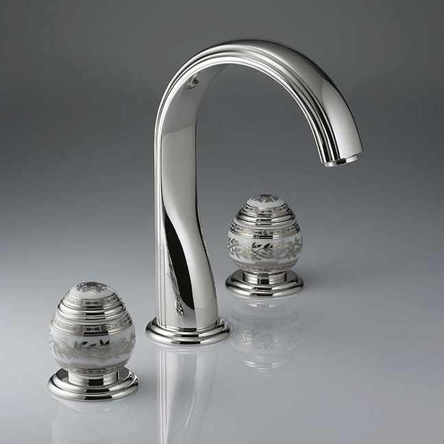 THG Marquise porcelaine blanche Смеситель для раковины, 3 отв., цвет: хром/платина/белый фарфор