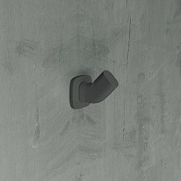 Novellini Giada Крючок с креплением на стену, цвет черный матовый купить в Москве: интернет-магазин StudioArdo