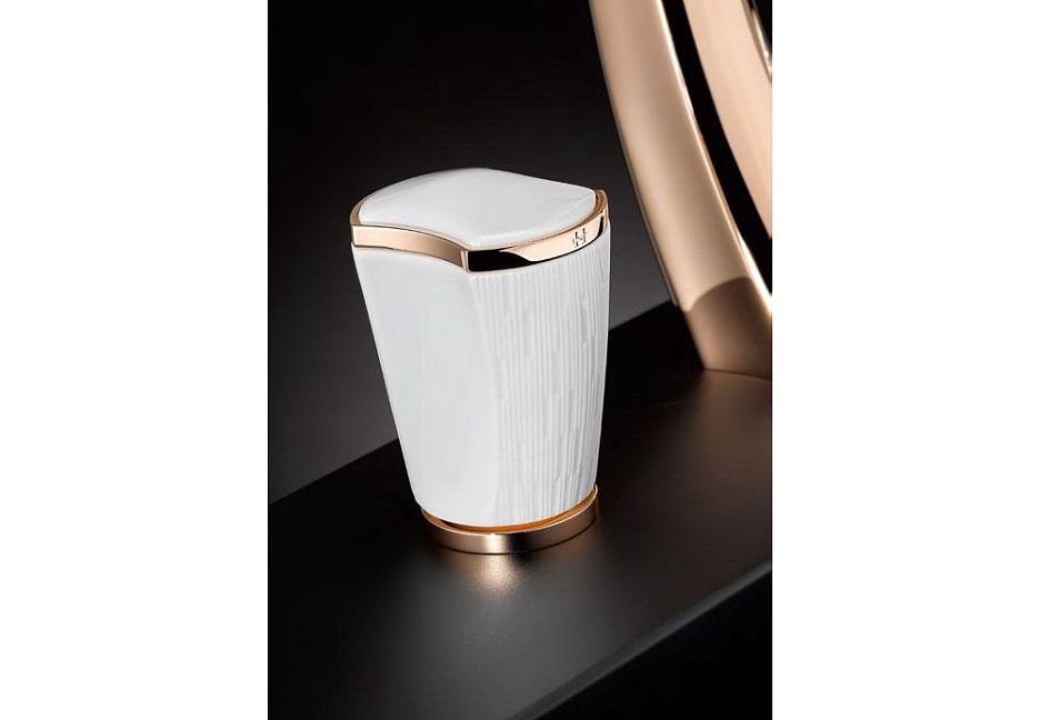 Infini white porcelain